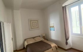 Appartement Climatise,Idealement Situe 100M Du Vieux Port.